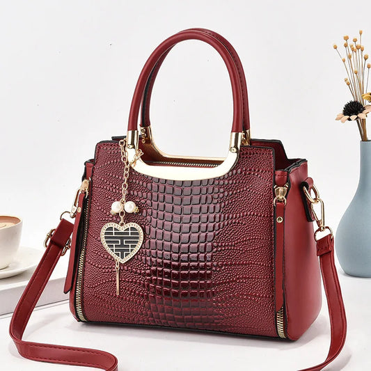 Retro-Inspired Shoulder Bag – Chic, Versatile & Premium