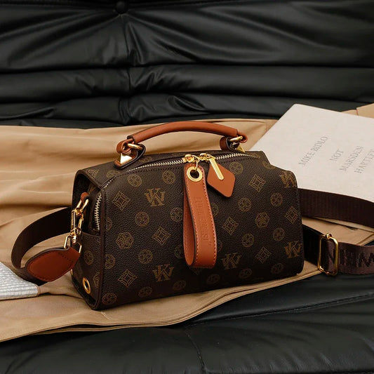 Elegant Leather Shoulder Bag – Luxury Designer Crossbody Tote for Women