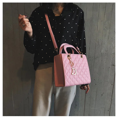 Luxury Chain Tote – Trendy Quilted Design & Versatile Carry