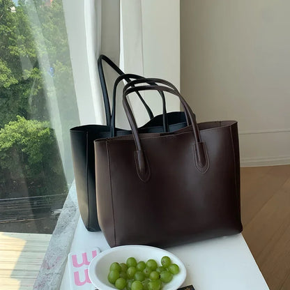 Vintage Korean Tote – Chic, Spacious & Commuter-Ready