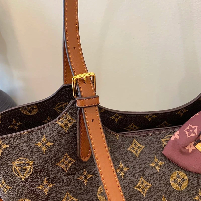 Luxury Genuine Leather Messenger Bag – High-Quality Women’s Crossbody with Magnetic Closure