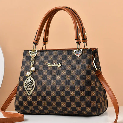 Luxury Designer Shoulder Bag – Fashionable Crossbody Handbag for Women
