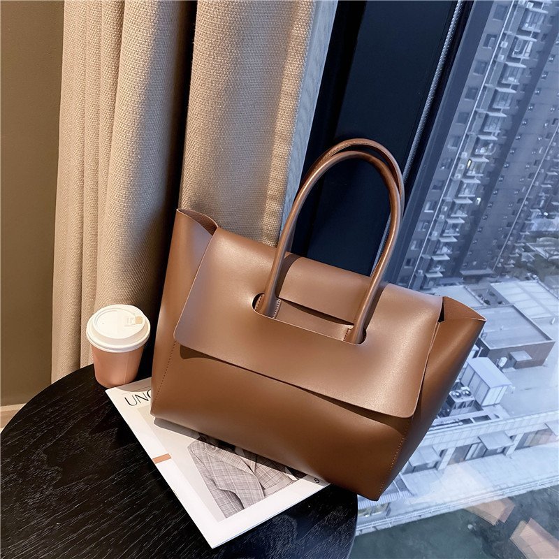 Luxury Women’s Shoulder Bag – Soft Premium Leather Feel, Large Capacity Designer Tote, Timeless Retro Elegance